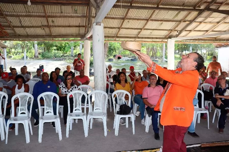 Prefeitura incentiva cooperação e desenvolvimento em comunidade rural através do teatro; confira