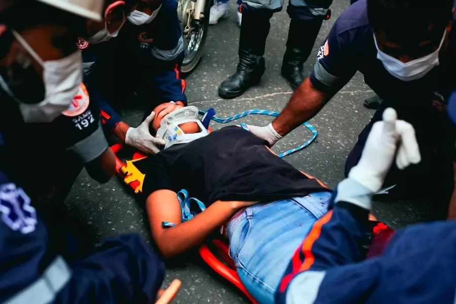 Equipes do SAMU recebem treinamento voltado para simulados de acidentes realísticos de múltiplas vítimas