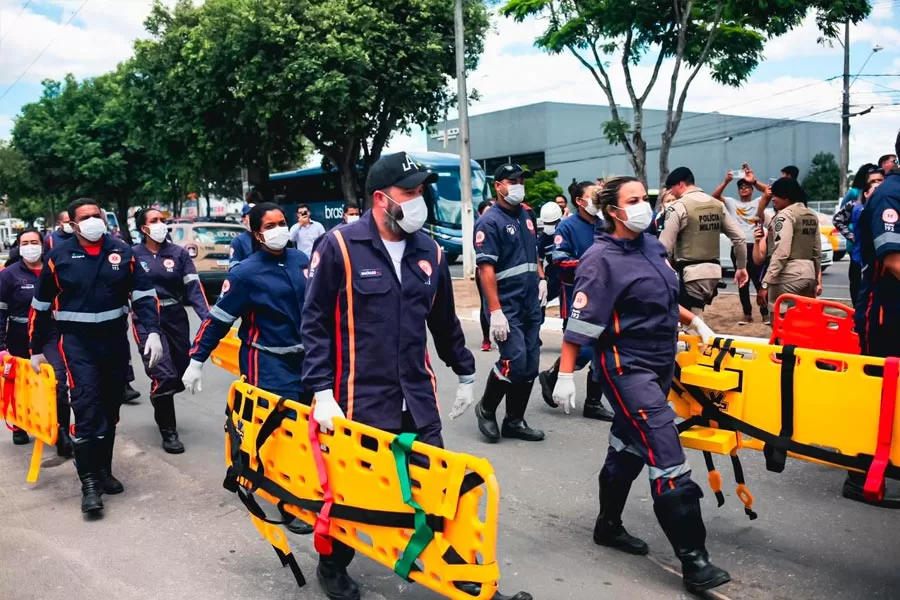 Equipes do SAMU recebem treinamento voltado para simulados de acidentes realísticos de múltiplas vítimas