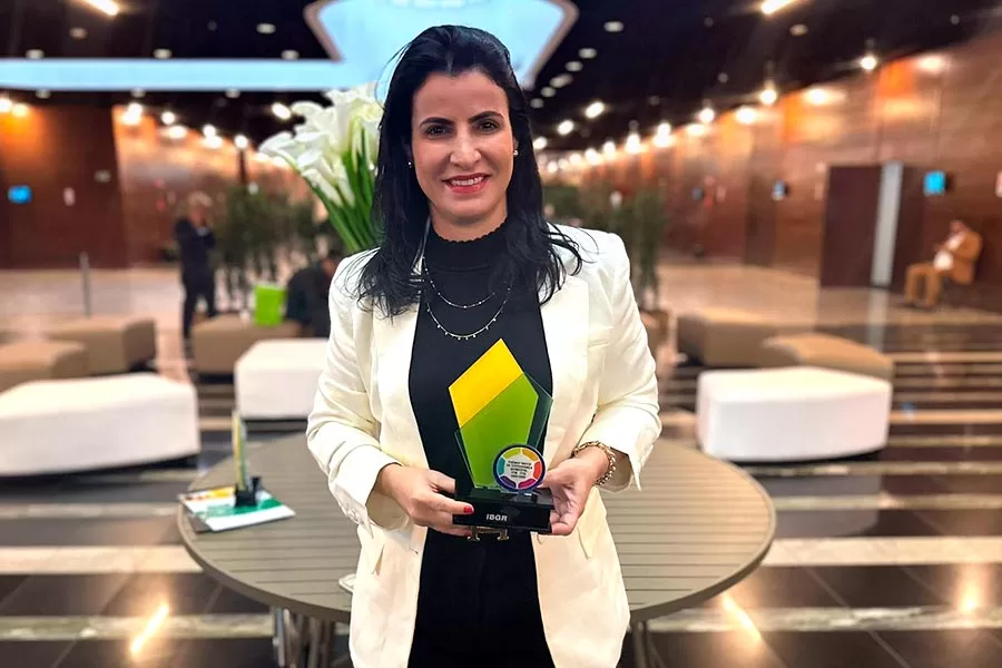 Prefeita de Nova Viçosa Luciana Machado recebe prêmio Gestão por Resultado em Brasília