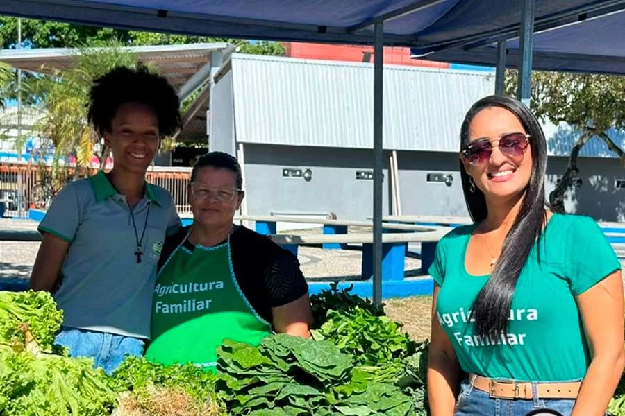 Feira da Agricultura Familiar retorna à Praça da Bíblia e consolida promoção da economia local Feira da Agricultura Familiar retorna à Praça da Bíblia e consolida promoção da economia local