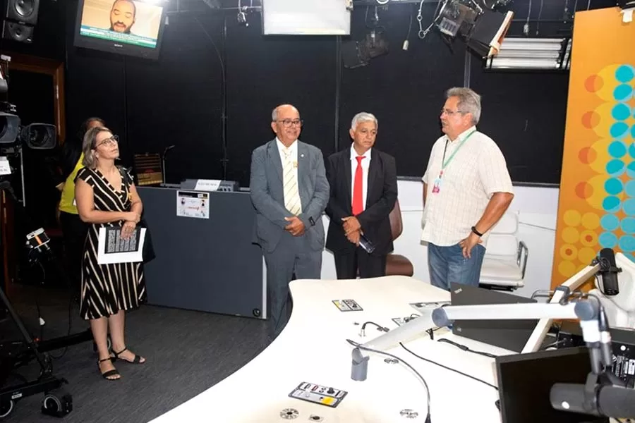 Caravelas Celebra Conquista na Comunicação e Transparência Pública