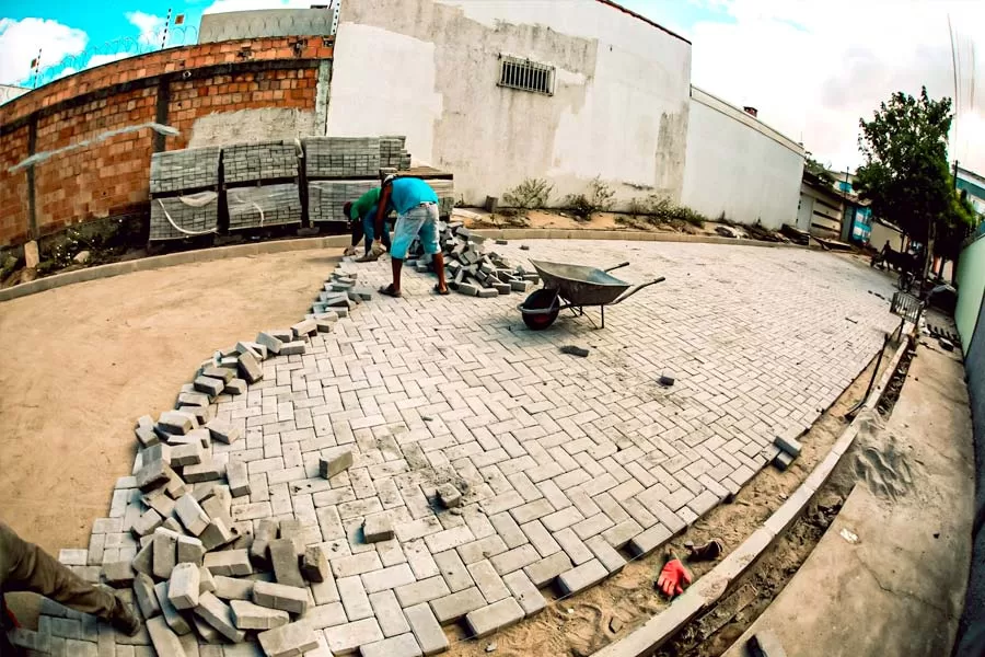 Prefeitura prossegue com pavimentação do bairro Kaikan