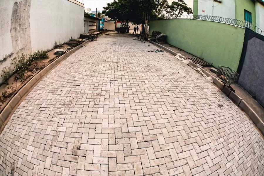 Prefeitura prossegue com pavimentação do bairro Kaikan