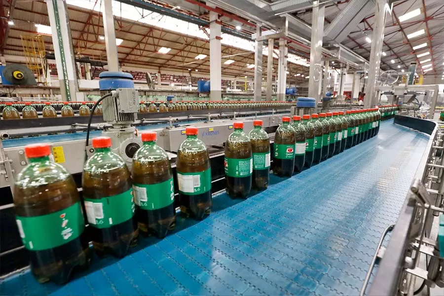 Cervejaria investe R$ 75 milhões e inaugura nova linha de refrigerante em fábrica na Bahia