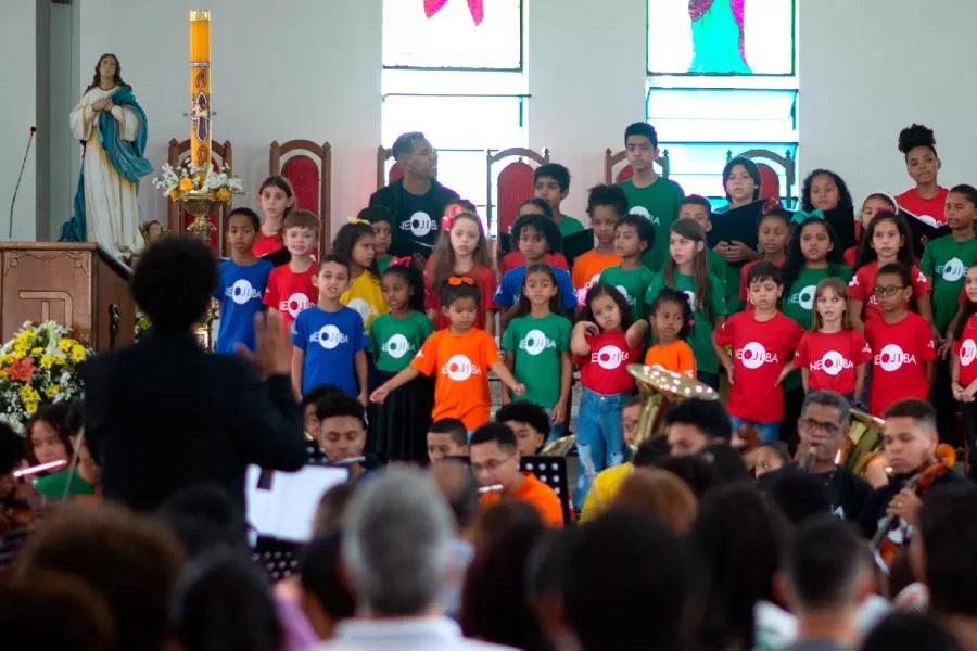 Coro infantojuvenil do núcleo NEOJIBA de Teixeira apresenta a Missa Festiva de John Leavitt em Concerto Sacro Coro infantojuvenil do núcleo NEOJIBA de Teixeira apresenta a Missa Festiva de John Leavitt em Concerto Sacro