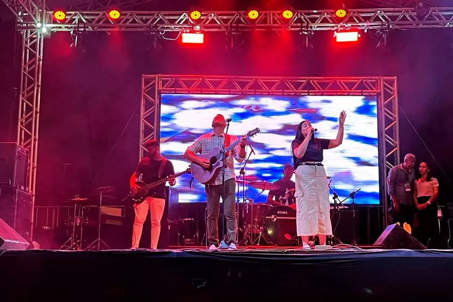 8º Adorarei de Posto da Mata: uma noite épica de fé, adoração e união que conquistou multidões