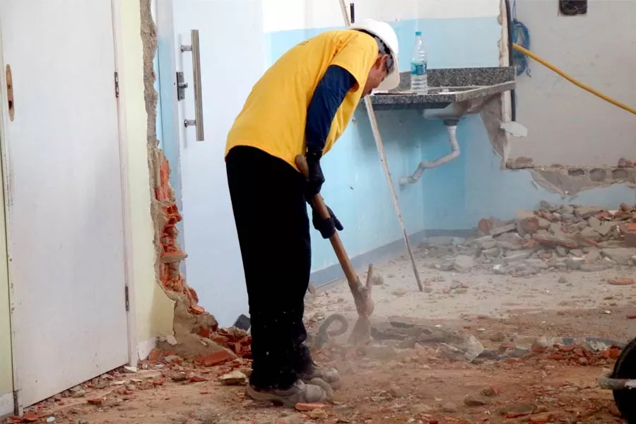 Prefeitura executa reforma no Hospital Municipal; confira