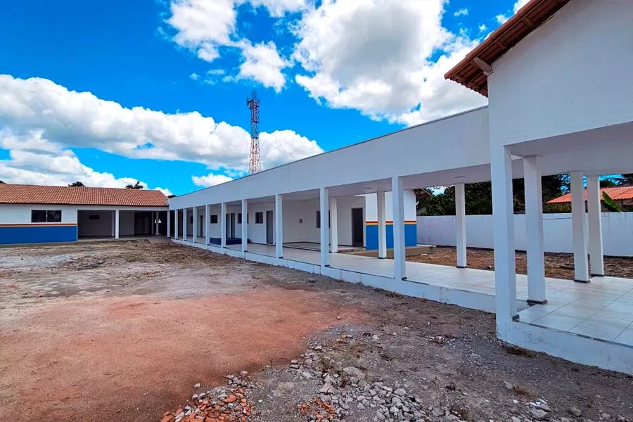 Mucuri: Prestes à inauguração da nova Escola Municipal com Quadra Coberta em Cruzelândia