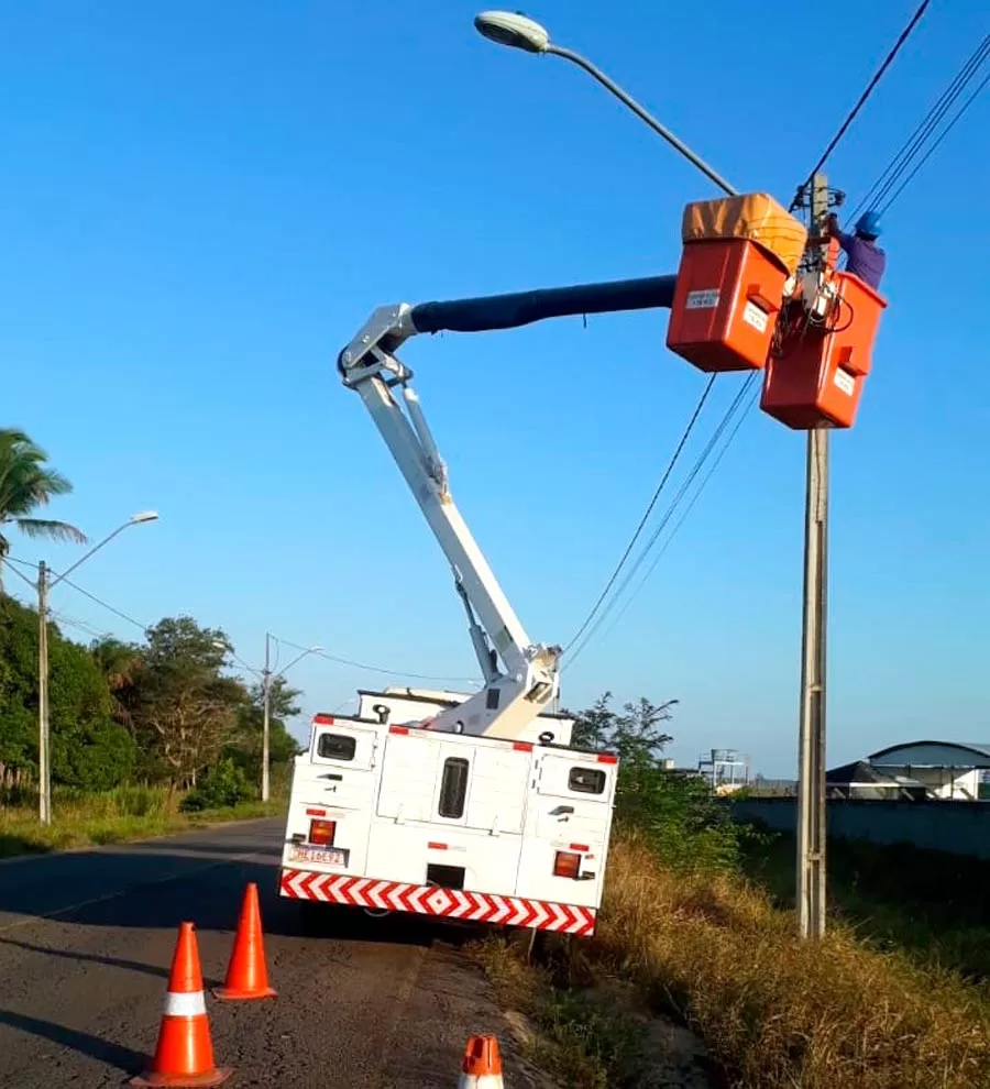 Prefeitura inicia manutenção da iluminação pública na rodovia BA-290