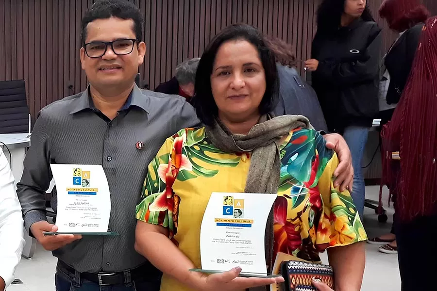 Almir Zarfeg apresenta seu primeiro poema de 2024, que é sobre o amor 