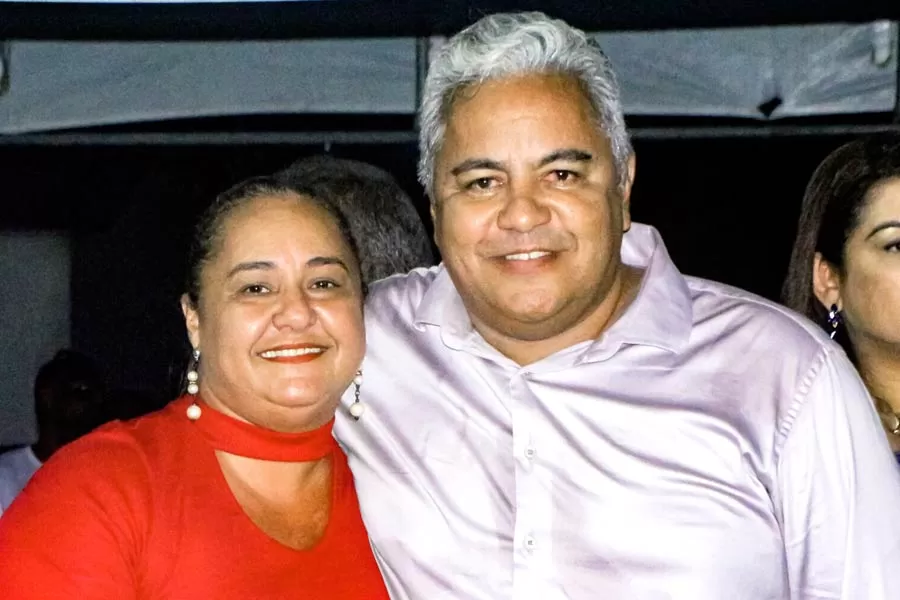 Prefeito Zico de Baiato inaugura Praça do Zezinho em São José de Alcobaça