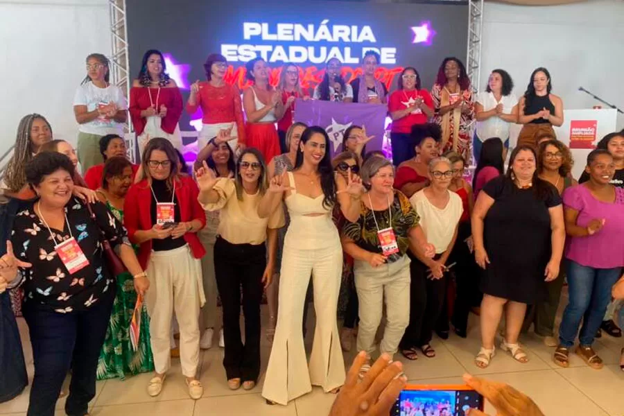 PT da Bahia Abraça Lidiane Alves na Busca por um Futuro Brilhante para Lajedão