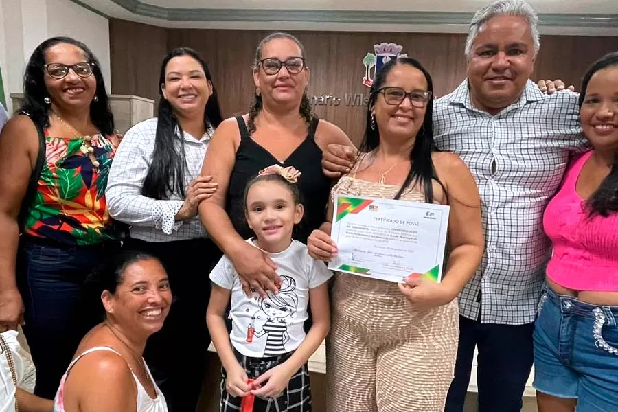 Diretores e vice-diretores são empossados nas escolas municipais de Alcobaça Diretores e vice-diretores são empossados nas escolas municipais de Alcobaça