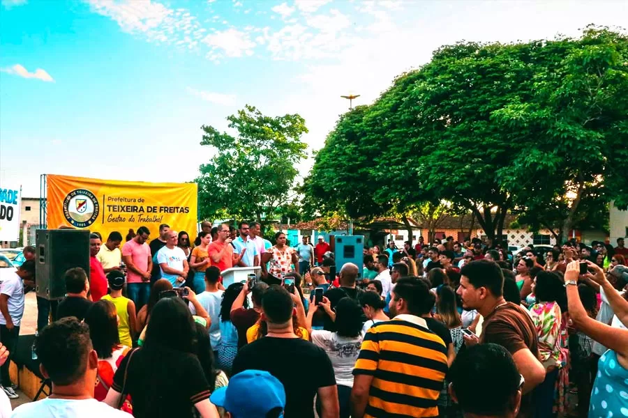 Confira como foi a assinatura da ordem de serviço para obras de drenagem e pavimentação da comunidade Duque de Caxias