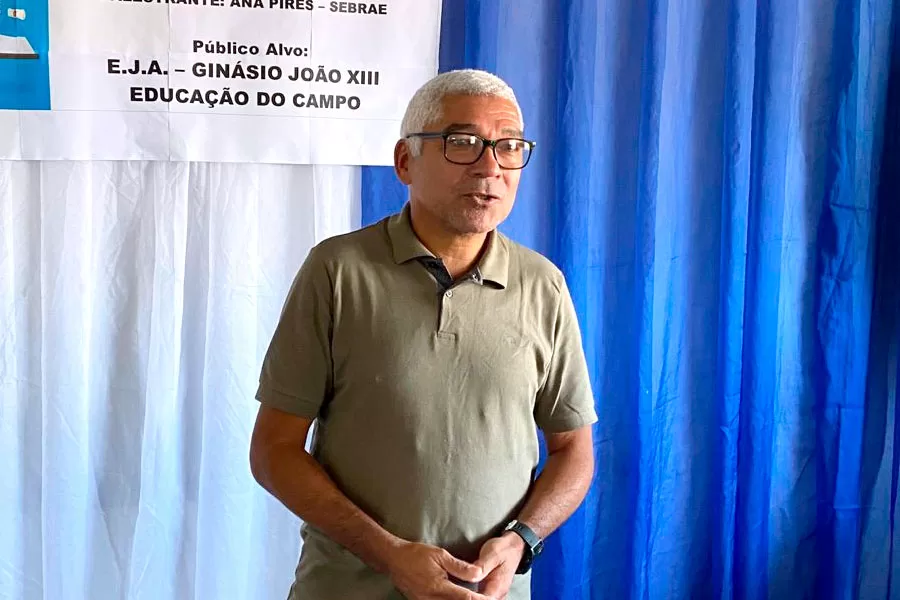 Prefeitura de Medeiros Neto reúne profissionais da EJA e Educação do Campo durante palestra sobre empreendedorismo