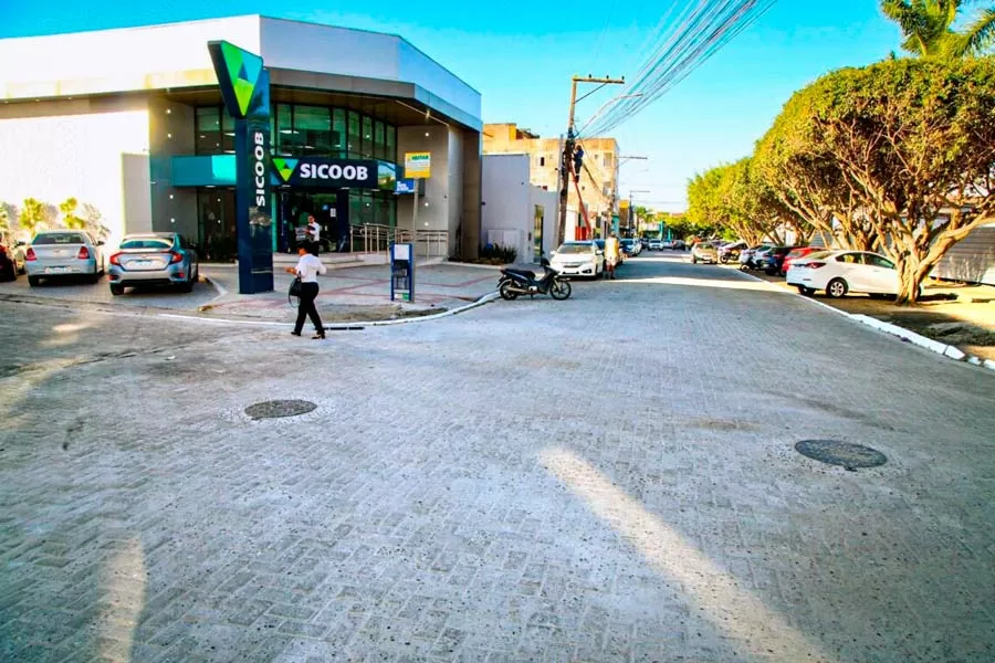 Ruas no entorno do Shopping Teixeira Mall ficam interditadas para serviços de manutenção