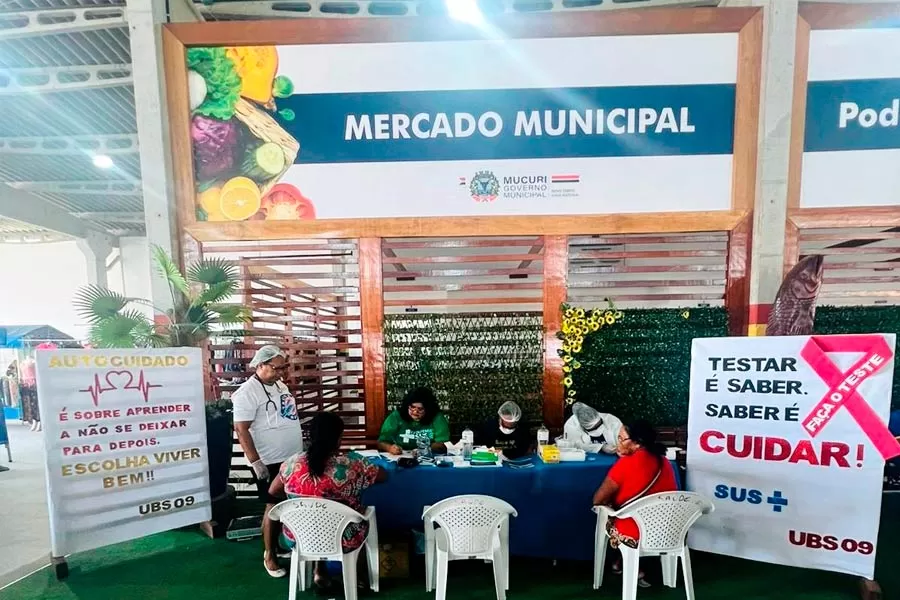 Projeto Saúde na Feira promove diversos atendimentos e serviços no Mercado Municipal de Mucuri e Itabatã