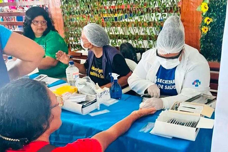 Projeto Saúde na Feira promove diversos atendimentos e serviços no Mercado Municipal de Mucuri e Itabatã