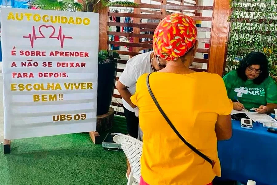 Projeto Saúde na Feira promove diversos atendimentos e serviços no Mercado Municipal de Mucuri e Itabatã