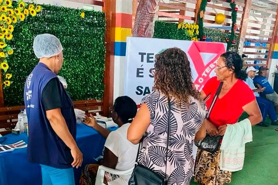 Projeto Saúde na Feira promove diversos atendimentos e serviços no Mercado Municipal de Mucuri e Itabatã