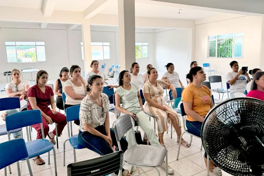 Prefeitura de Medeiros Neto realiza capacitação de técnicos para a Campanha de Vacinação contra a Influenza 2024