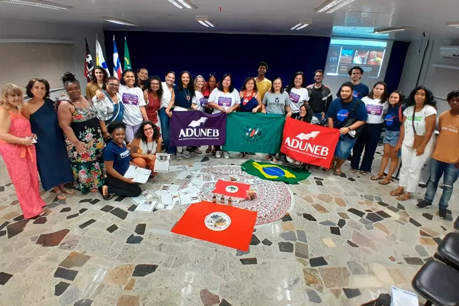 Sindicato de docentes da UNEB promove Roda de Conversa “Trajetórias de mulheres nas lutas pelo território”