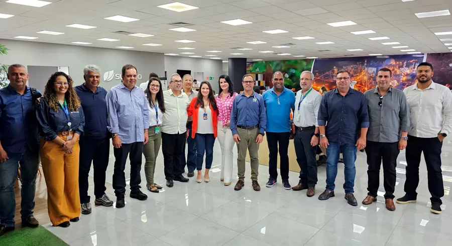 Suzano recebe comitiva de deputados e prefeitos na unidade de Mucuri Suzano recebe comitiva de deputados e prefeitos na unidade de Mucuri