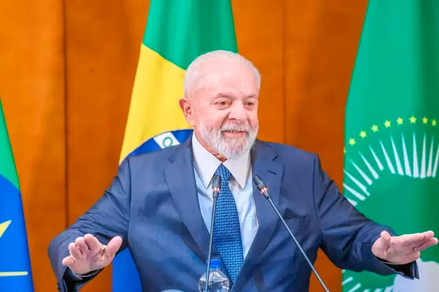 Lula terá heliponto de R$ 1 milhão que poderá receber até carro voador Lula terá heliponto de R$ 1 milhão que poderá receber até carro voador