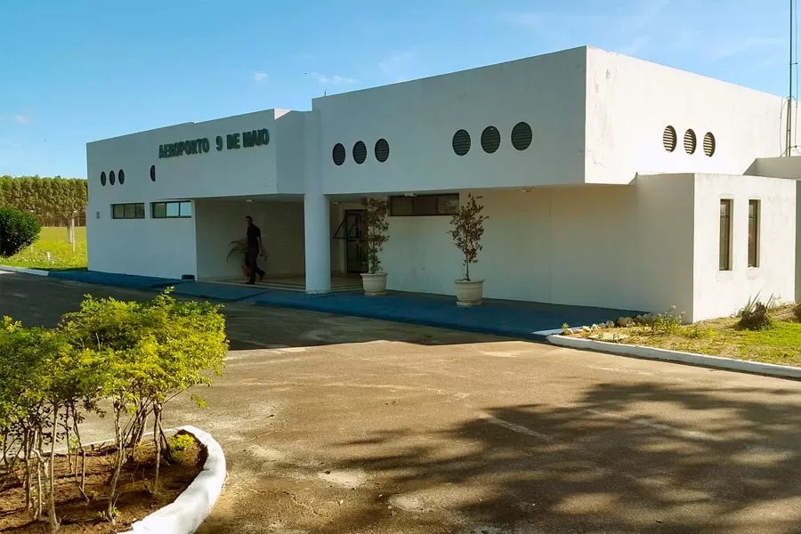 Aeroporto Nove de Maio em Teixeira de Freitas: Investimentos públicos desperdiçados e comunidade desamparada