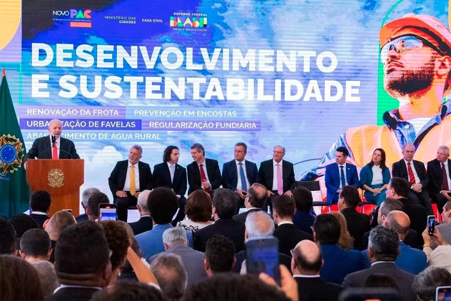 Presidente Lula anuncia investimentos do Novo PAC para Teixeira de Freitas