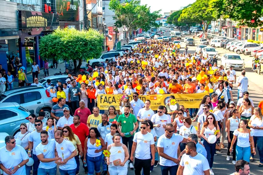 Teixeira de Freitas realiza caminhada da campanha Faça Bonito