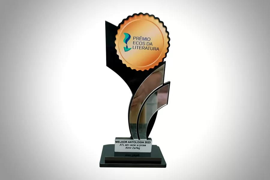 Almir Zarfeg conquista o 2º lugar do Prêmio Ecos da Literatura e faz agradecimento especial 