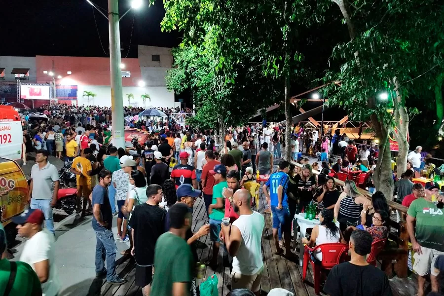 Prefeitura de Medeiros Neto inaugura praças, deck e a ponte do Centro, cartão-postal da cidade