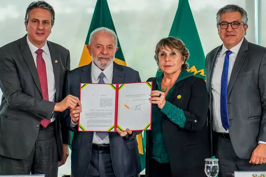 Lula sanciona lei que prioriza cuidado e qualidade de vida a pacientes com Alzheimer