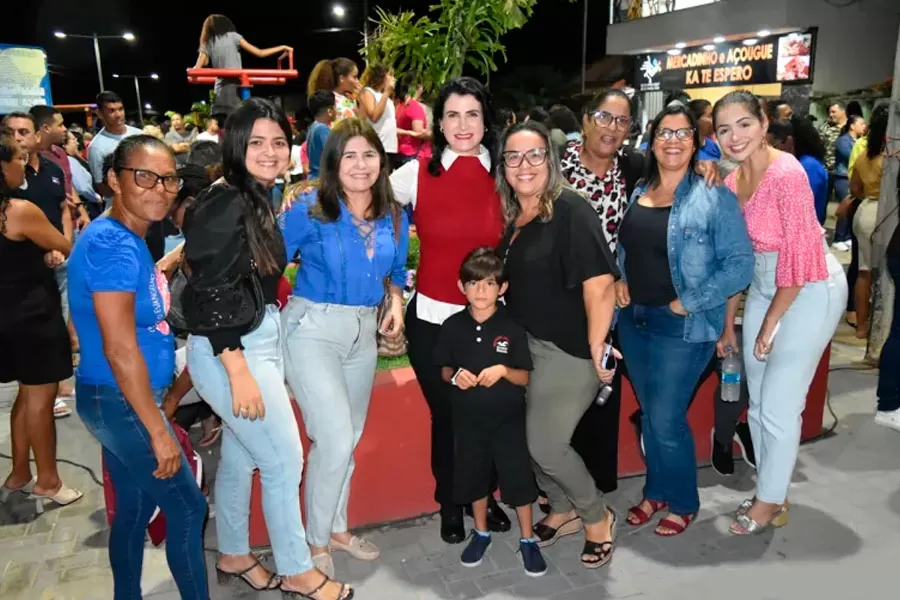 Prefeitura inaugura praça no bairro Jardim Primavera e pavimentação de ruas em Posto da Mata