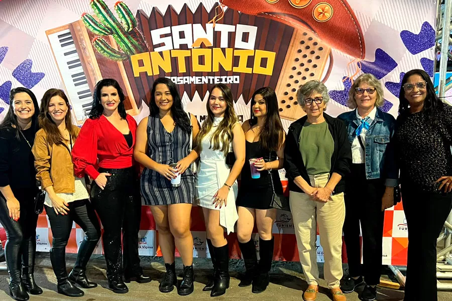 Quadrilha e forró animam primeira noite do Santo Antônio Casamenteiro em Posto da Mata