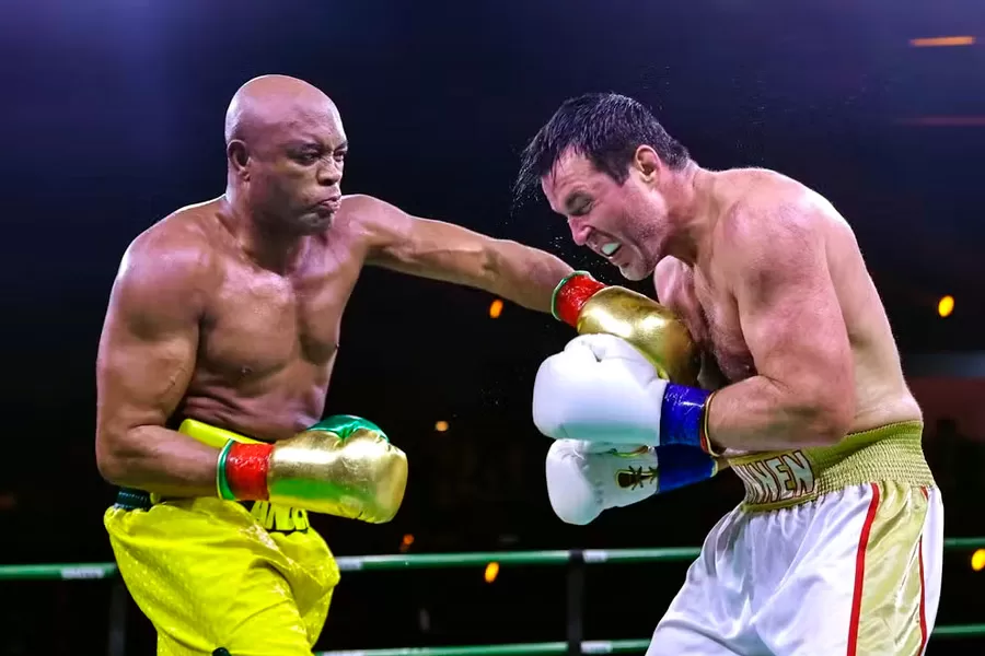 Anderson Silva e Chael Sonnen empatam em luta de exibição