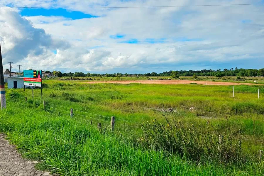 Terreno alagadiço faz Governo da Bahia aditivar e reajustar obra do Colégio Estadual de Tempo Integral Terreno alagadiço faz Governo da Bahia aditivar e reajustar obra do Colégio Estadual de Tempo Integral