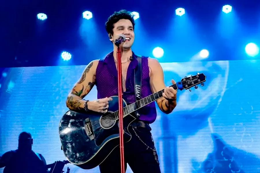 Luan Santana domina a noite com show envolvente no São João de Porto Seguro