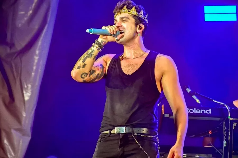 Luan Santana domina a noite com show envolvente no São João de Porto Seguro Luan Santana domina a noite com show envolvente no São João de Porto Seguro