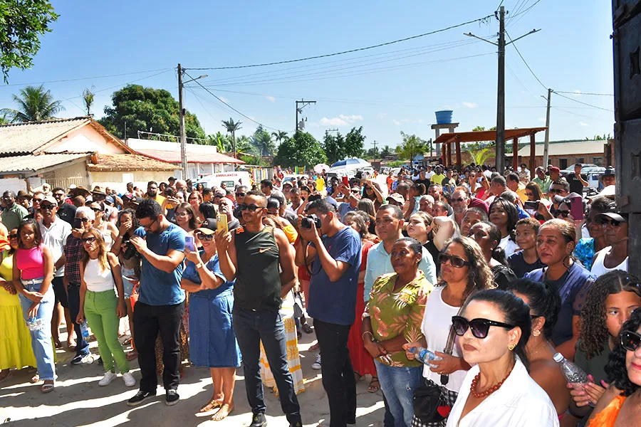 Prefeitura de Nova Viçosa inaugura praça e calçamento em Colônia Nova