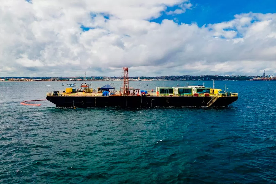 Ponte Salvador-Itaparica começa sondagem em águas profundas com uso de balsa e equipamentos de alta tecnologia Ponte Salvador-Itaparica começa sondagem em águas profundas com uso de balsa e equipamentos de alta tecnologia
