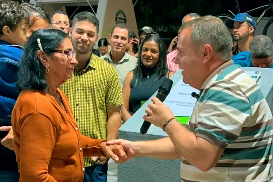 Prefeitura inaugura praça e faz homenagem ao ex-vereador Ademir Fagundes,  em Lajedão 