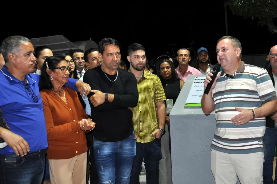 Prefeitura inaugura praça e faz homenagem ao ex-vereador Ademir Fagundes,  em Lajedão 