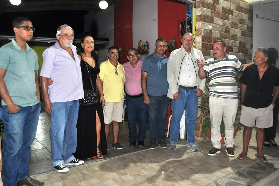 Prefeitura inaugura praça e faz homenagem ao ex-vereador Ademir Fagundes,  em Lajedão 