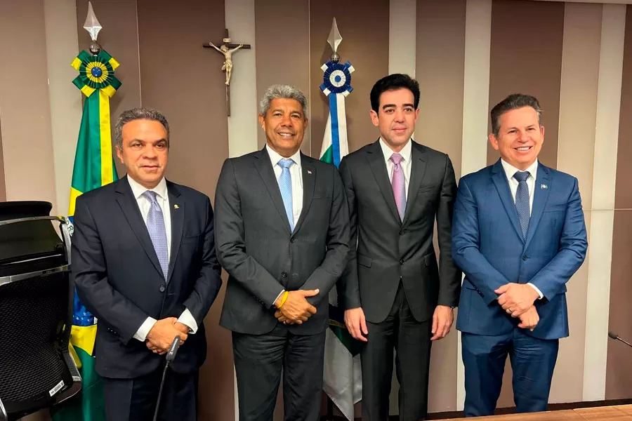 Em cooperação inédita, Governo da Bahia oficializa acordo de compra de trens de VLT do Mato Grosso