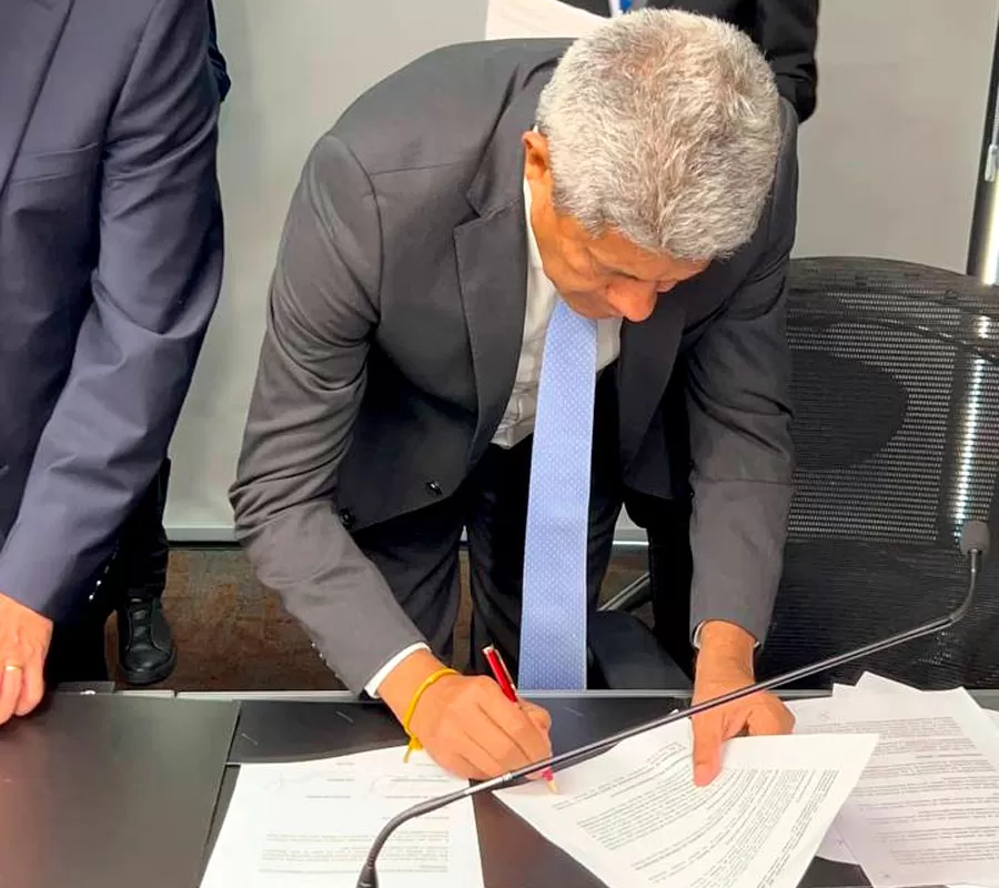 Em cooperação inédita, Governo da Bahia oficializa acordo de compra de trens de VLT do Mato Grosso