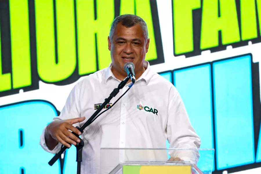 Governo da Bahia lança Plano Safra para agricultura familiar e entrega máquinas e equipamentos agrícolas