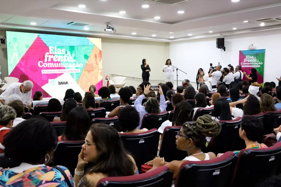 Conceição Evaristo exalta comunicadoras durante encontro da SPM em Salvador: “é uma escrita que perturba o sono da Casa-Grande” Conceição Evaristo exalta comunicadoras durante encontro da SPM em Salvador: “é uma escrita que perturba o sono da Casa-Grande”